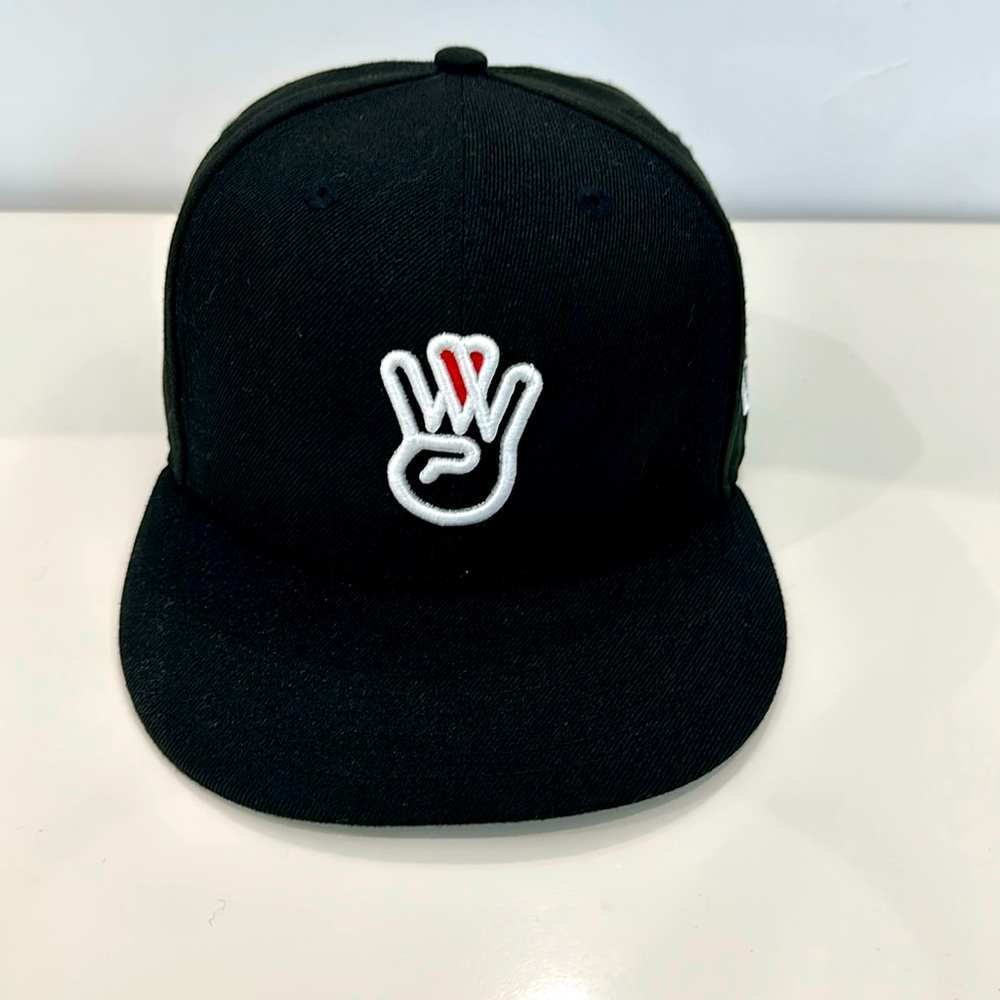 New Era Westside Love fitted hat. Size 7 1/4. Pre-owned. Excellent condition.
